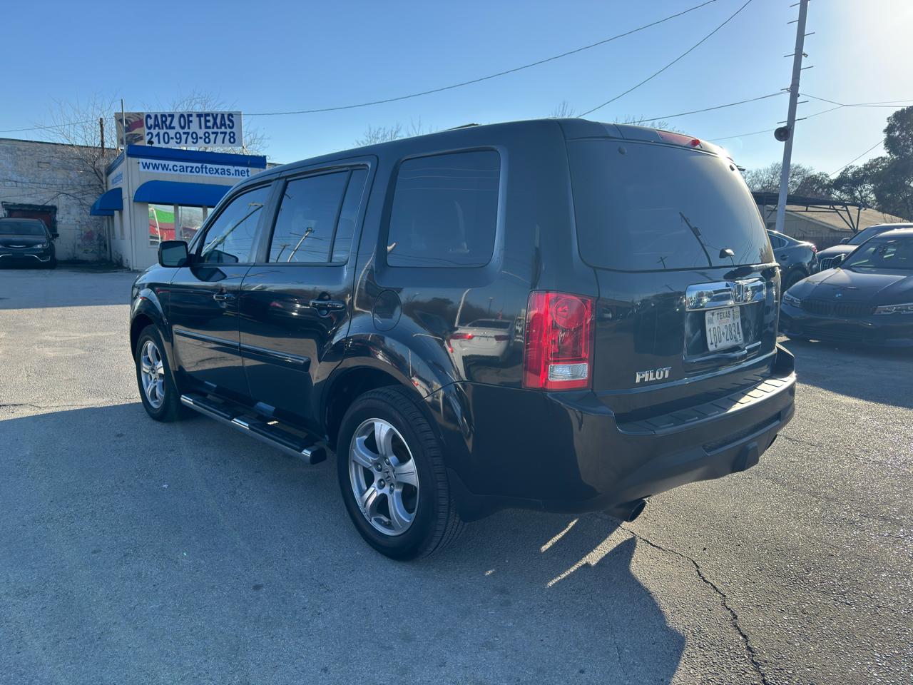 Honda Pilot EX-L 2WD 5-Spd AT with Navigation 2012