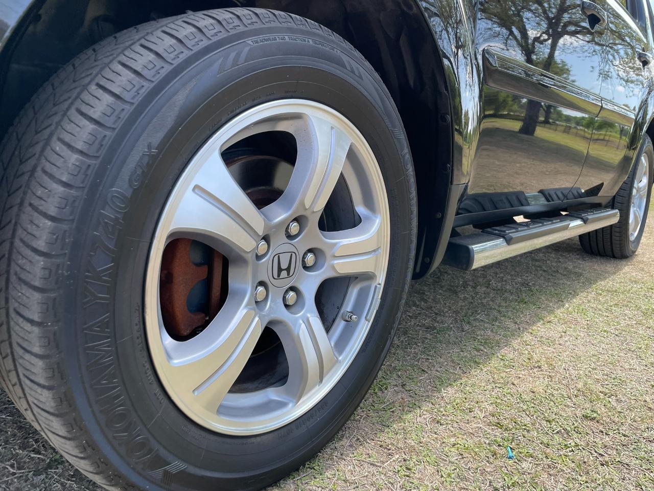 Honda Pilot EX-L 2WD 5-Spd AT with Navigation 2012