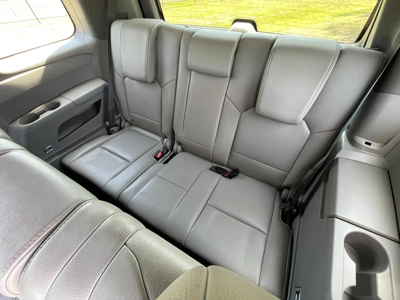 Honda Pilot EX-L 2WD 5-Spd AT with Navigation 2012