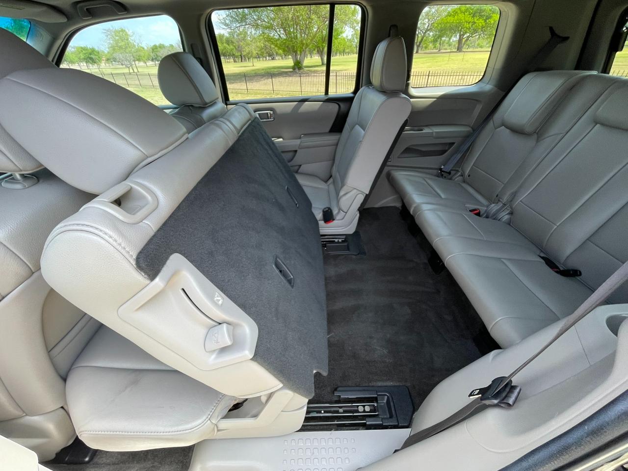 Honda Pilot EX-L 2WD 5-Spd AT with Navigation 2012