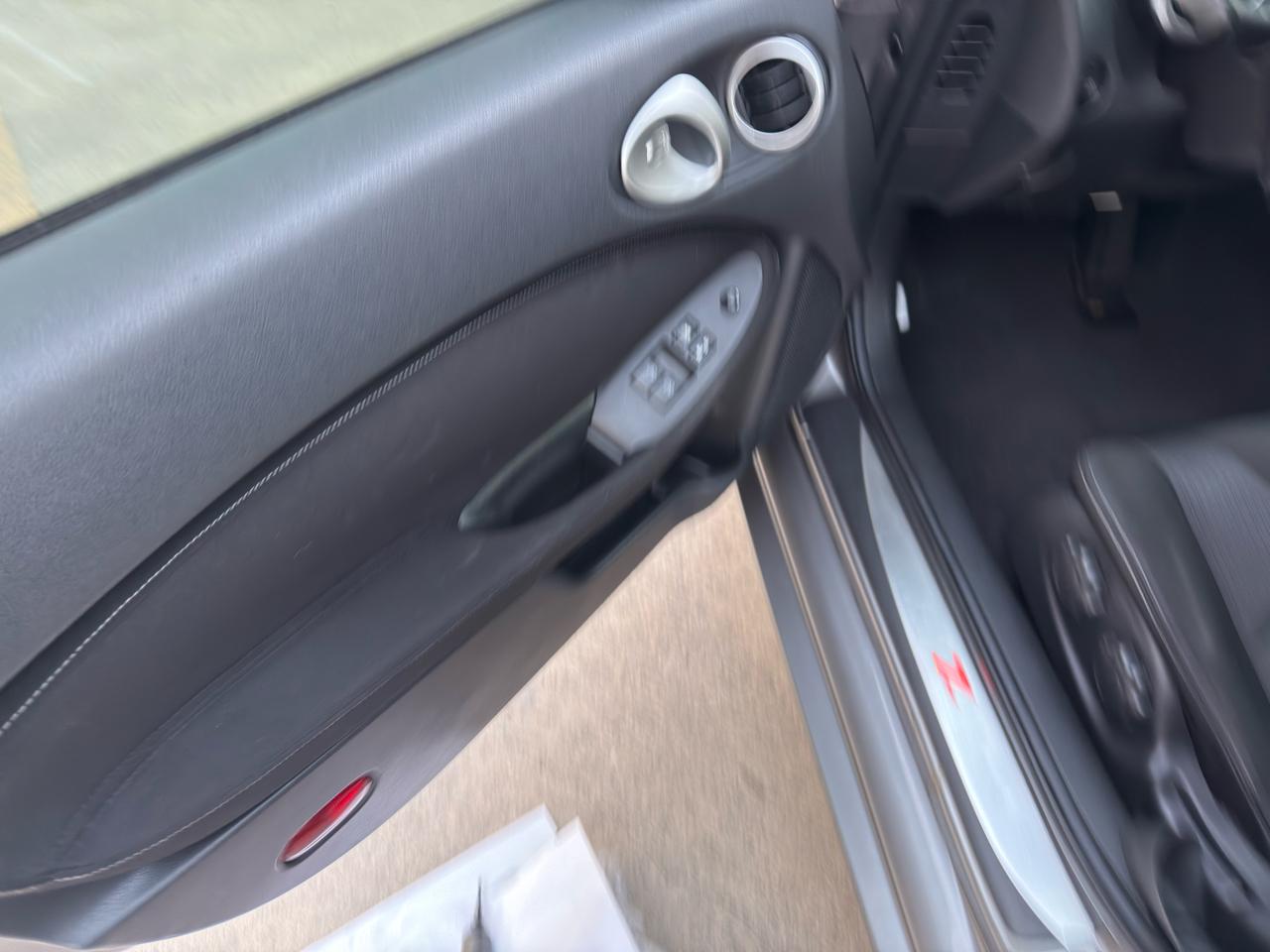 Nissan Z 370Z Coupe 2010