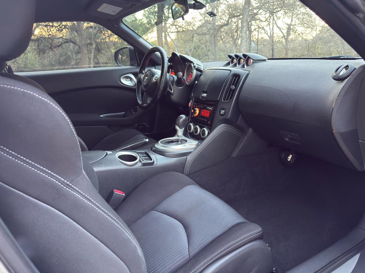 Nissan Z 370Z Coupe 2010