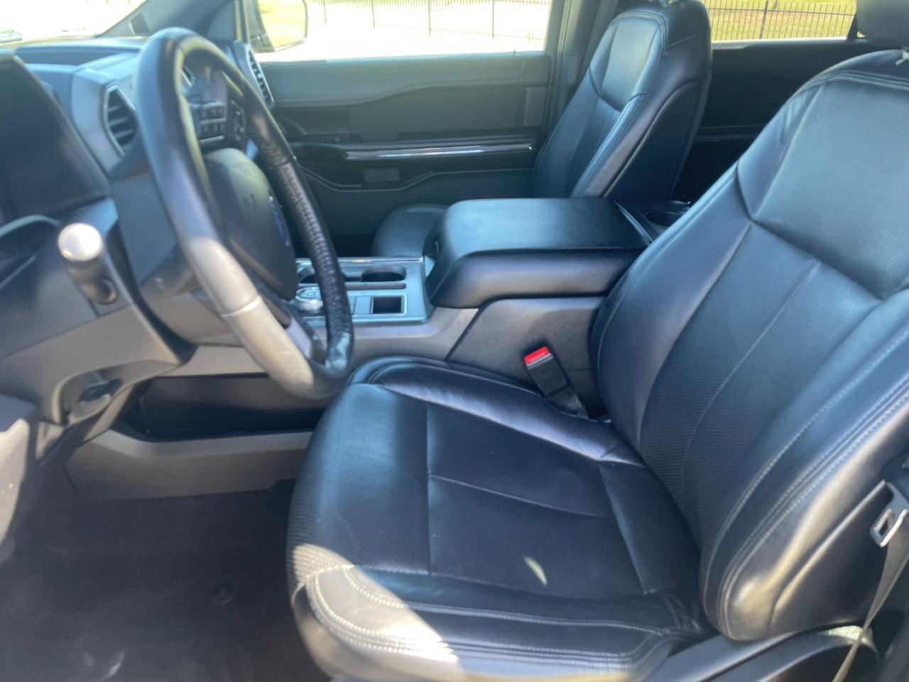 Ford Expedition XLT 2020