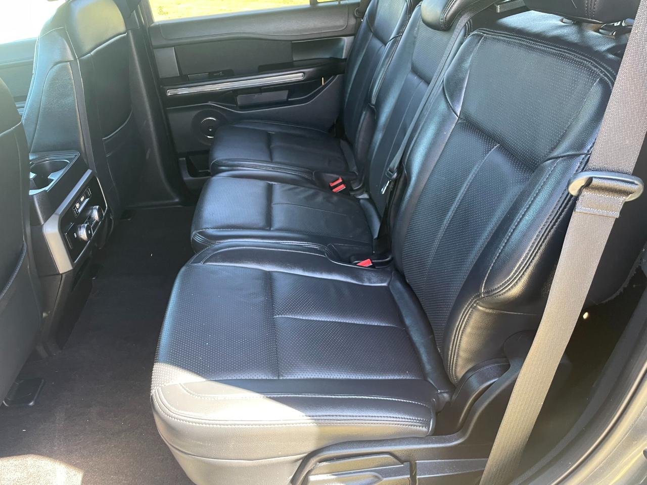 Ford Expedition XLT 2020