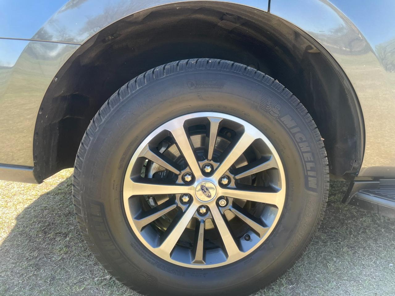 Ford Expedition XLT 2020