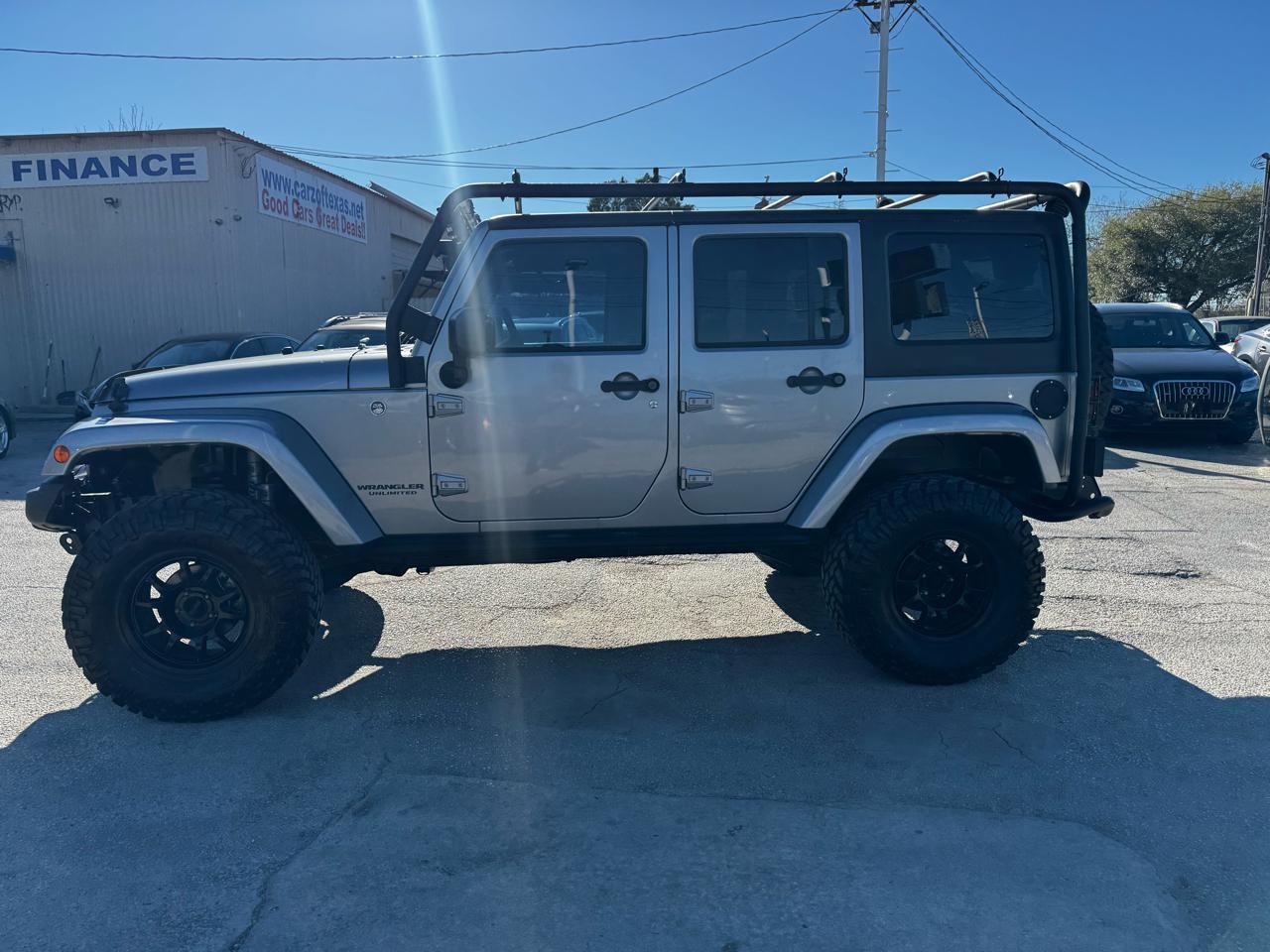 Jeep Wrangler Unlimited Sahara 4WD 2017