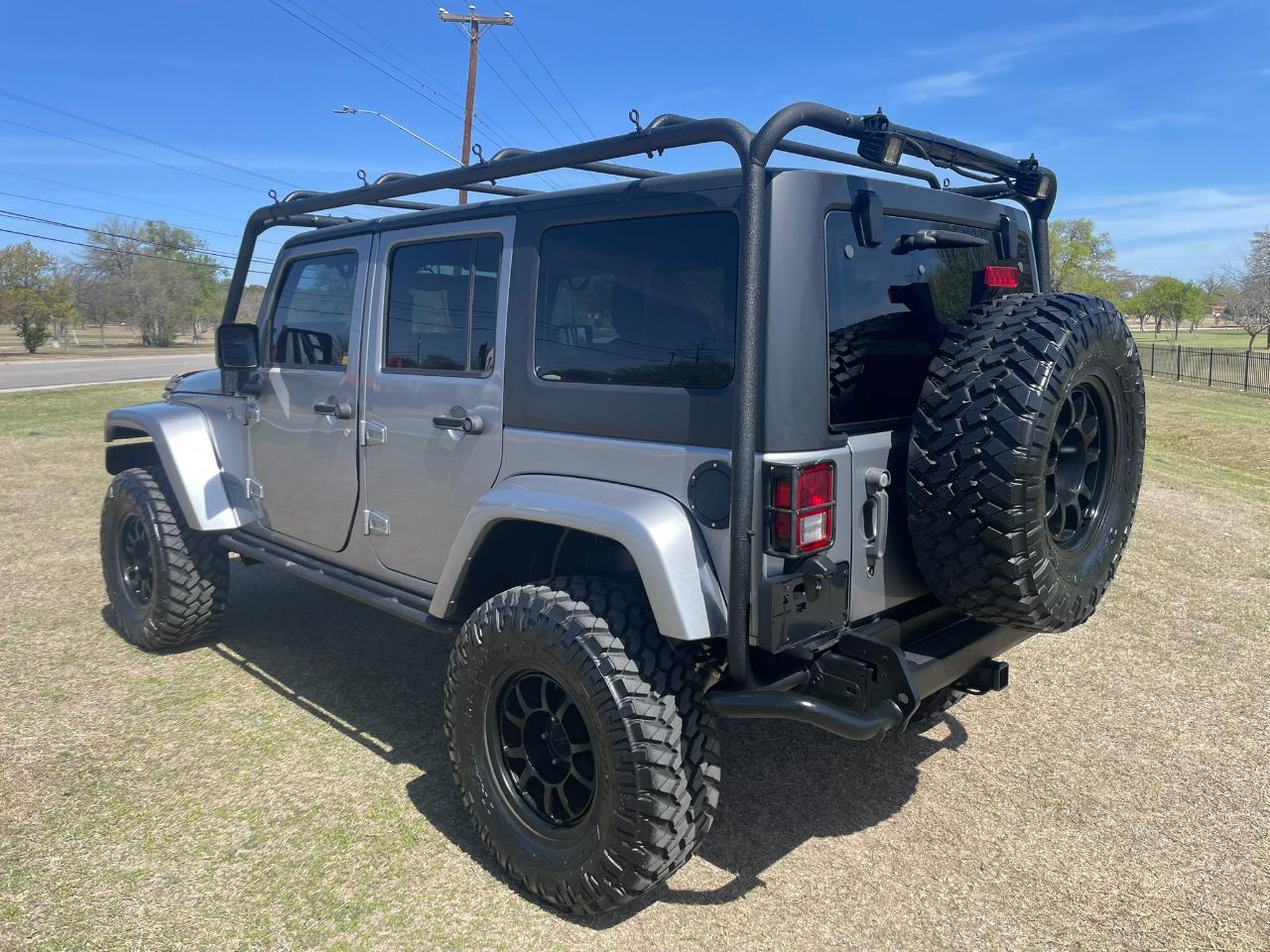 Jeep Wrangler Unlimited Sahara 4WD 2017
