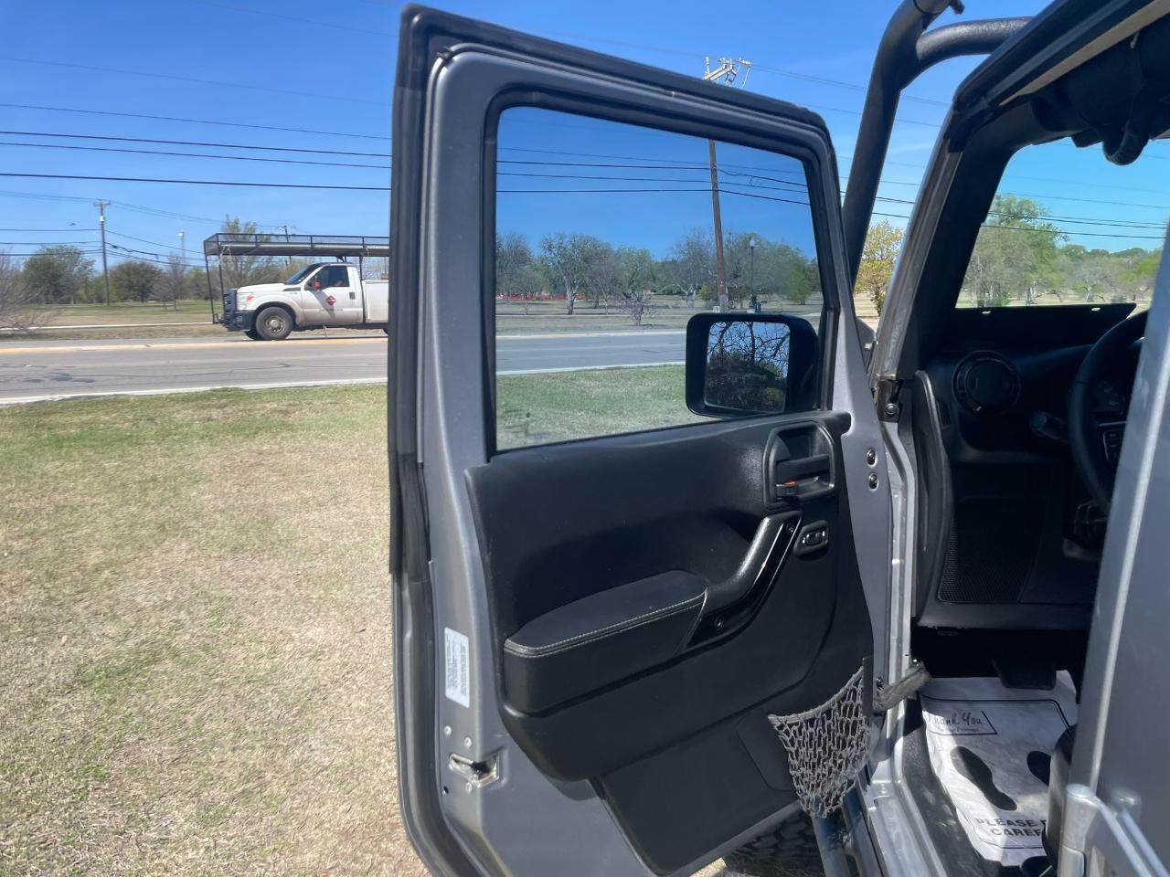 Jeep Wrangler Unlimited Sahara 4WD 2017