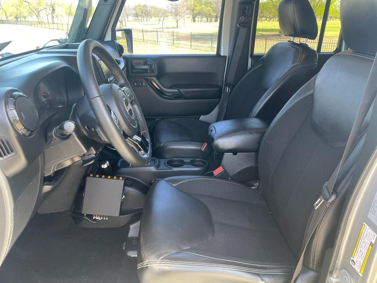 Jeep Wrangler Unlimited Sahara 4WD 2017