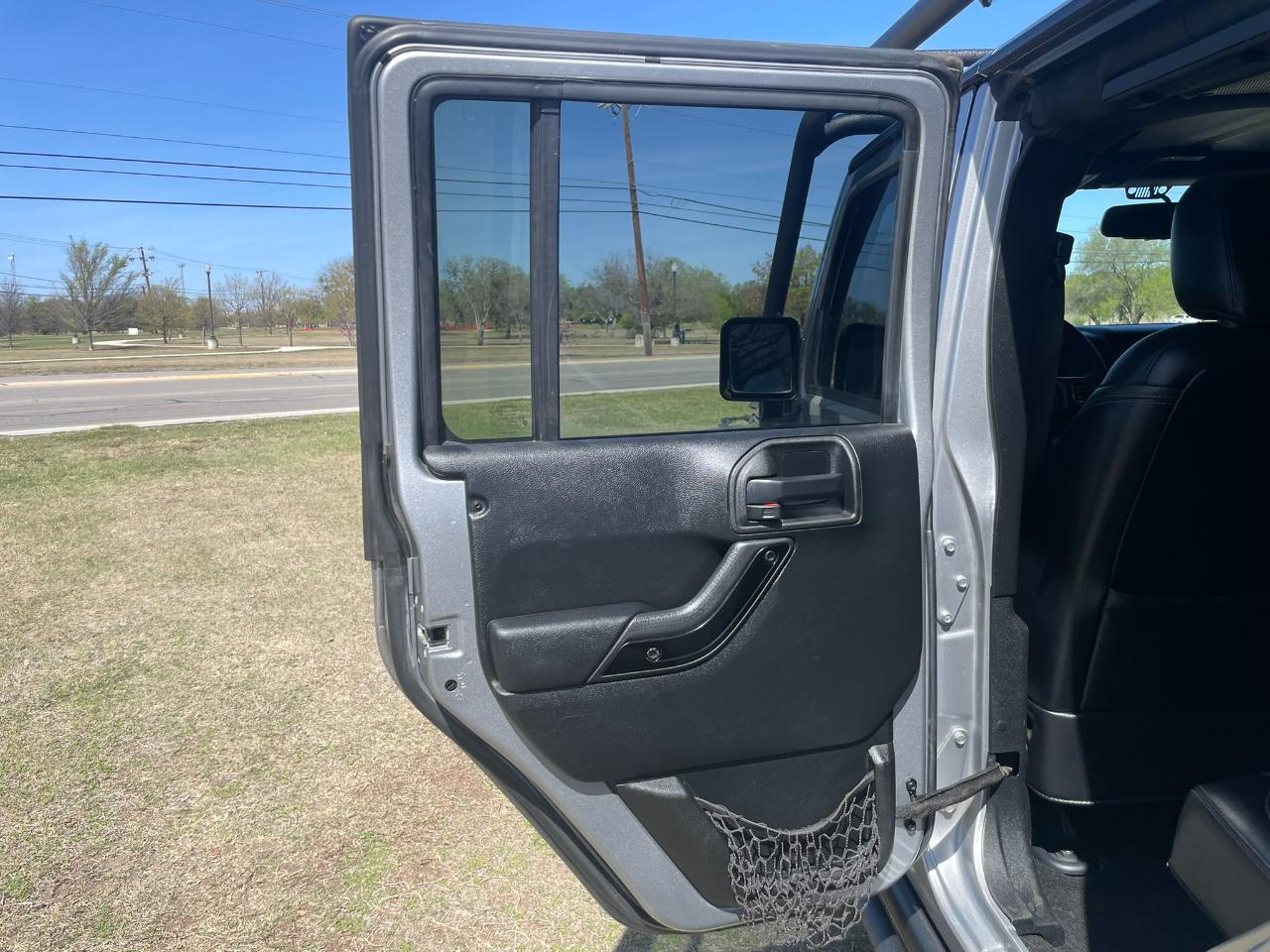 Jeep Wrangler Unlimited Sahara 4WD 2017