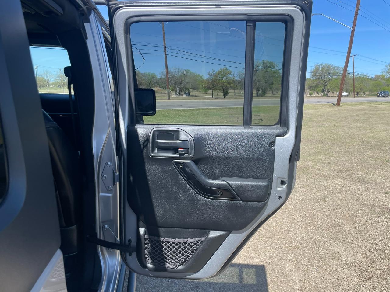 Jeep Wrangler Unlimited Sahara 4WD 2017