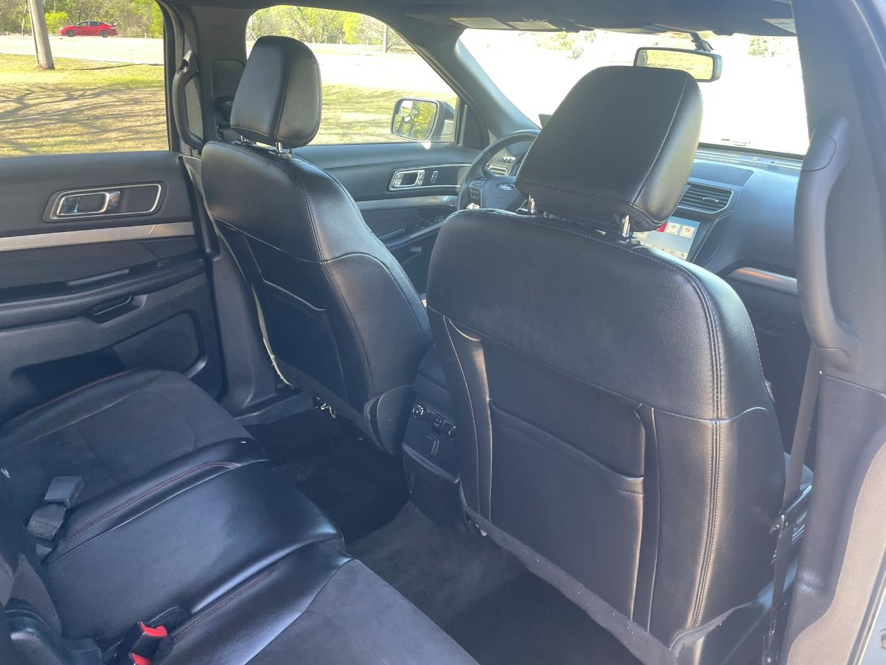 Ford Explorer XLT FWD 2018