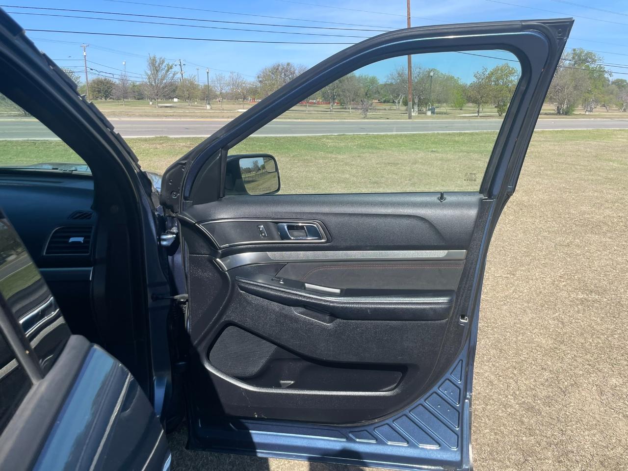 Ford Explorer XLT FWD 2018