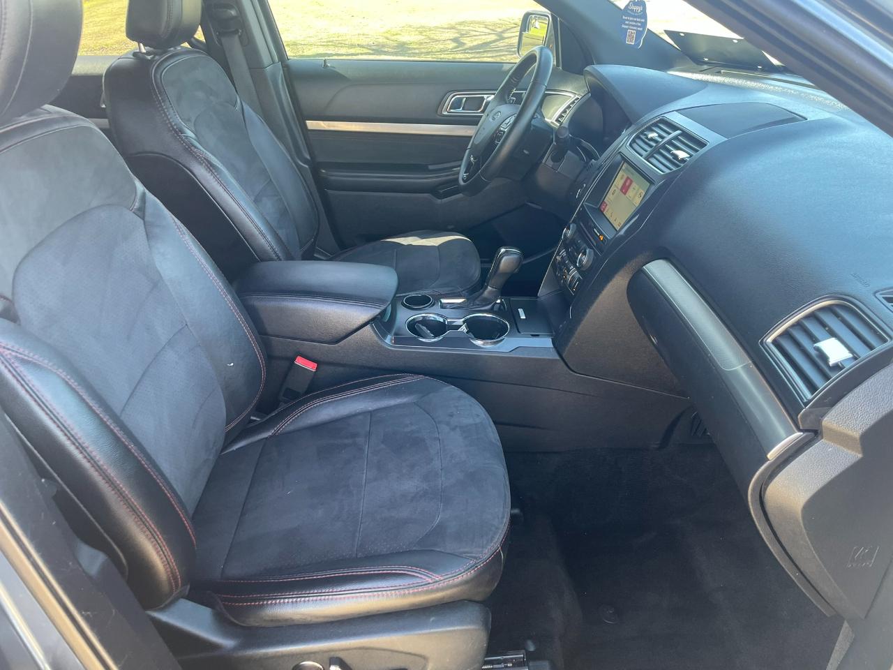 Ford Explorer XLT FWD 2018