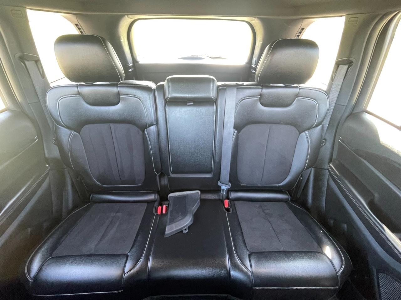 Jeep Grand Cherokee Laredo 4WD 2023