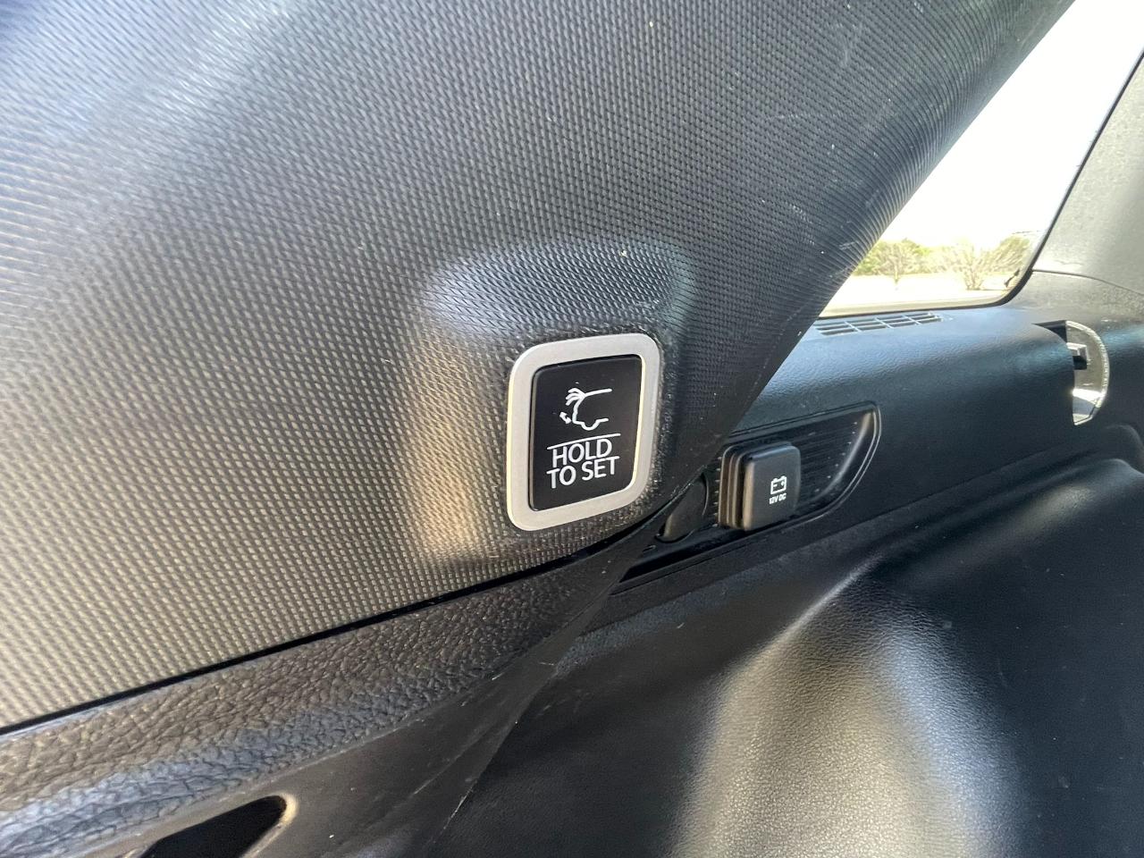 Jeep Grand Cherokee Laredo 4WD 2023