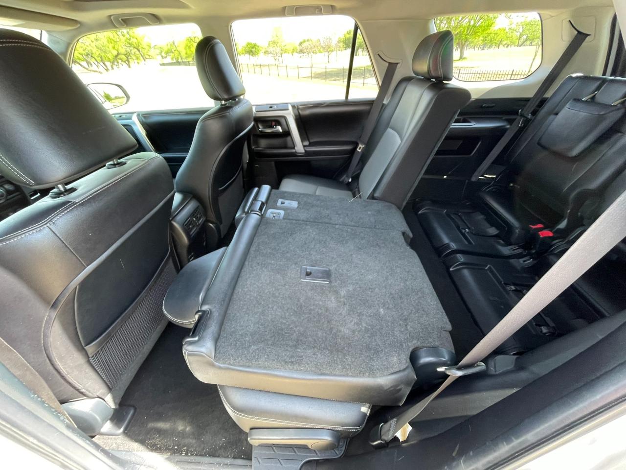 Toyota 4Runner SR5 2WD 2016