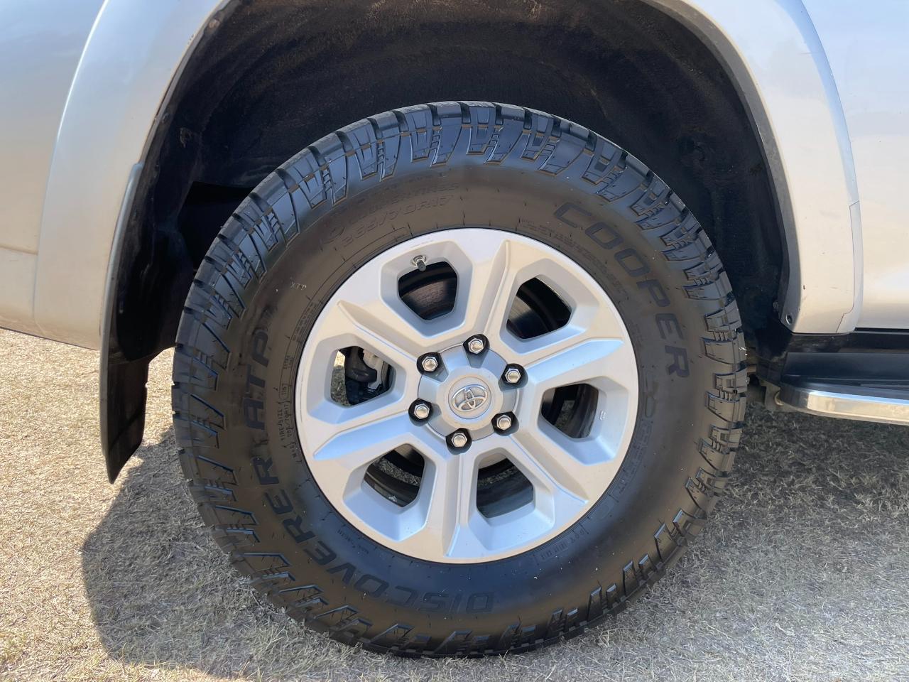 Toyota 4Runner SR5 2WD 2016