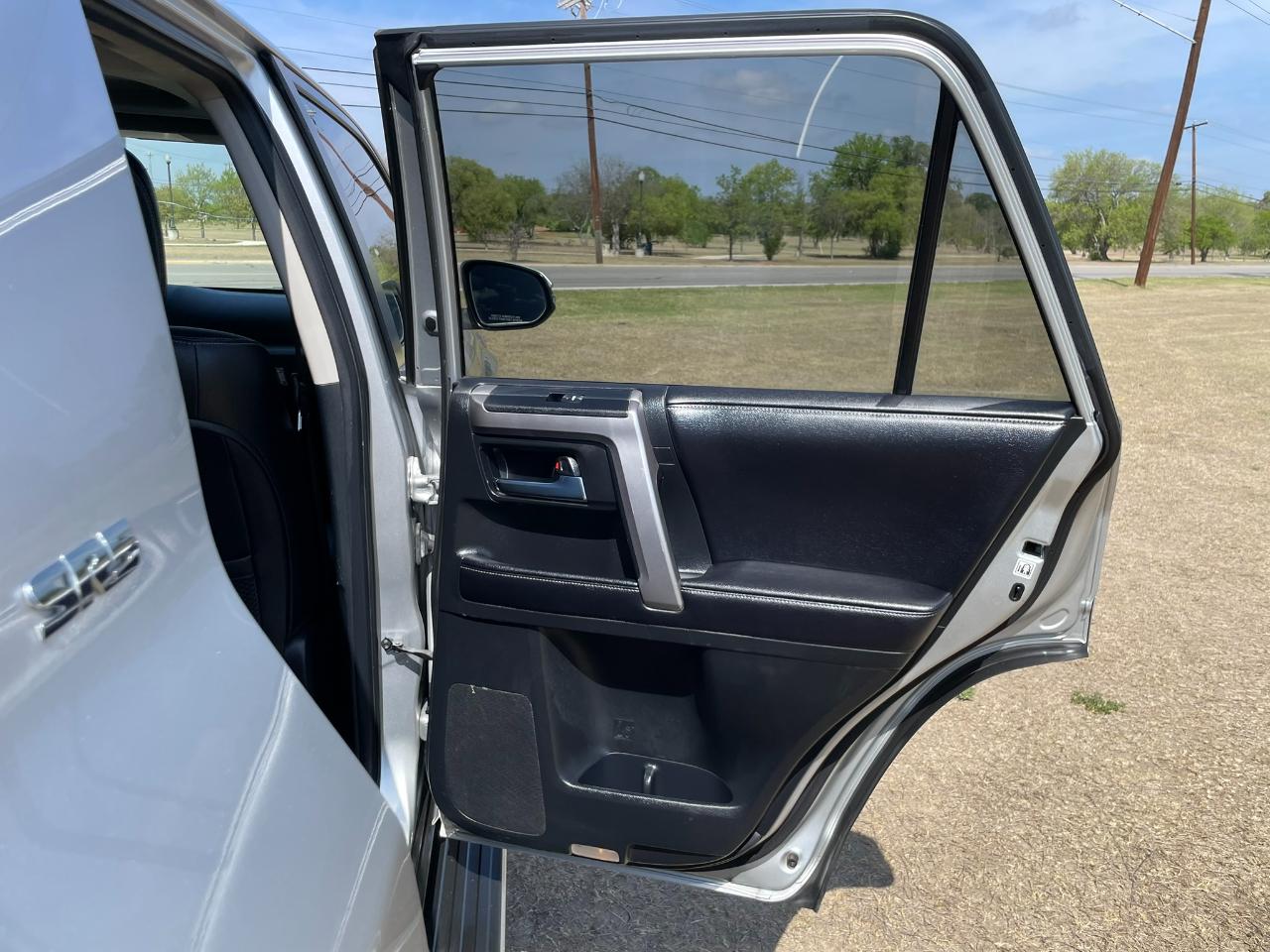 Toyota 4Runner SR5 2WD 2016