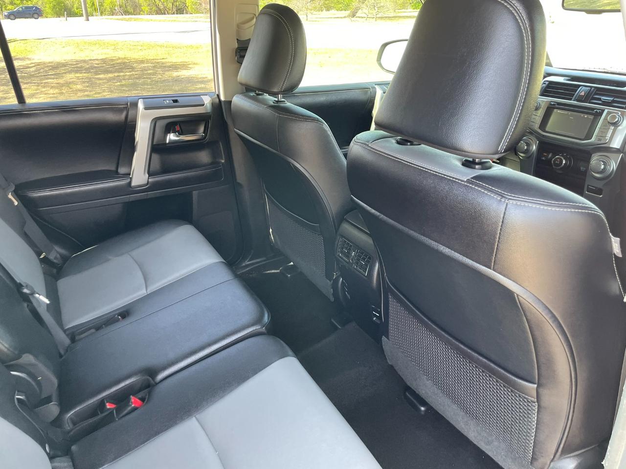 Toyota 4Runner SR5 2WD 2016