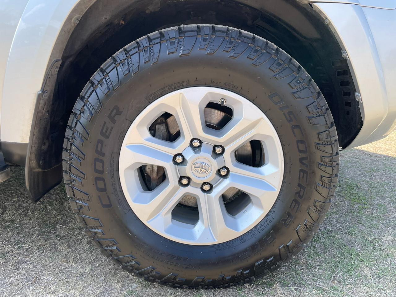 Toyota 4Runner SR5 2WD 2016