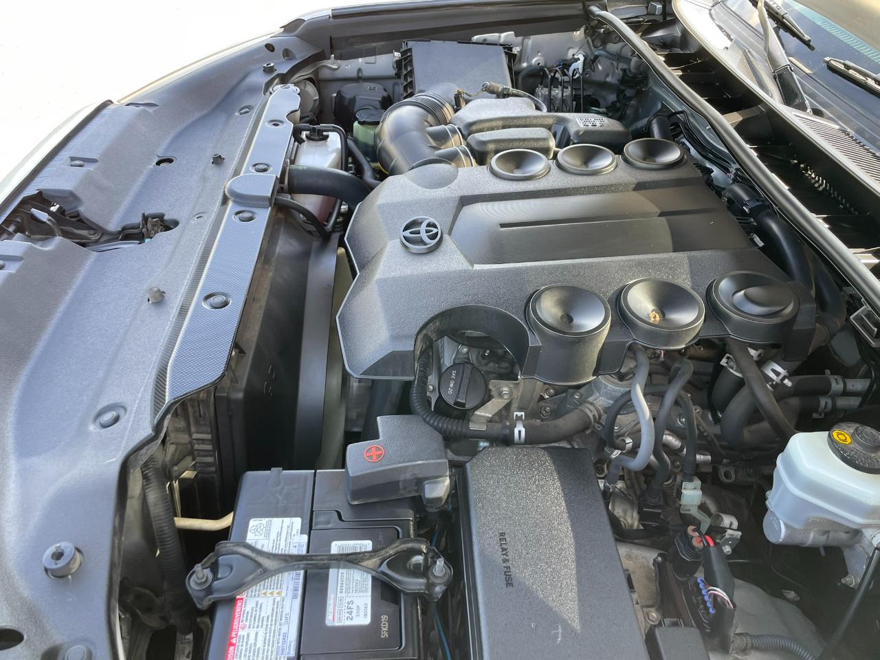 Toyota 4Runner SR5 2WD 2016