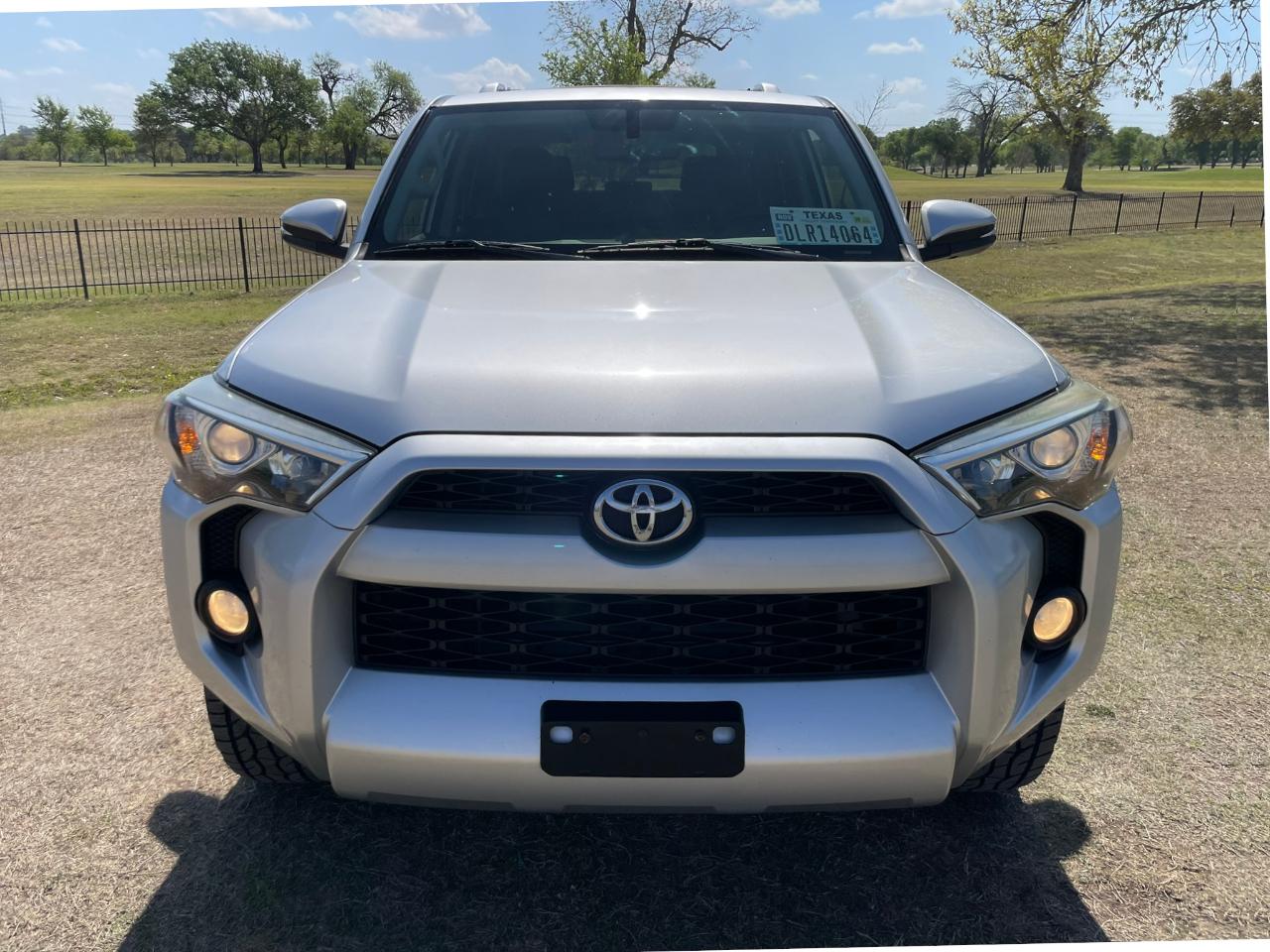 Toyota 4Runner SR5 2WD 2016