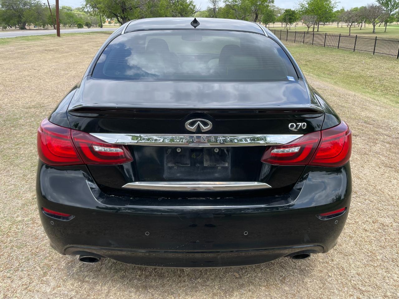 Infiniti Q70 37 2015