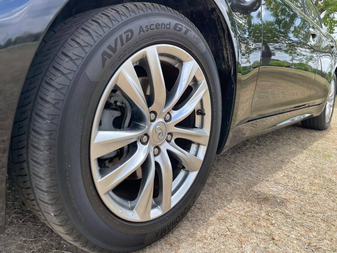 Infiniti Q70 37 2015