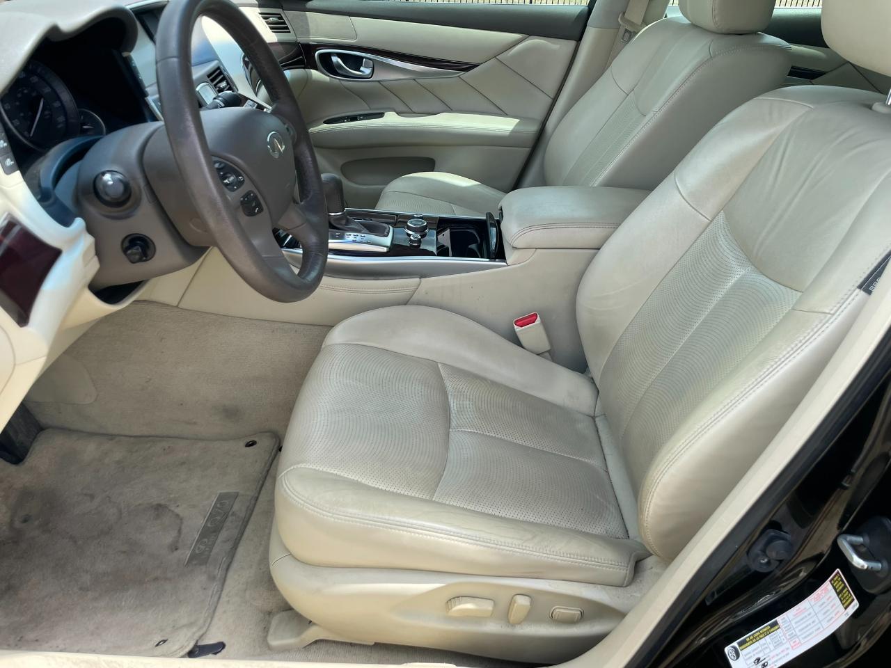 Infiniti Q70 37 2015