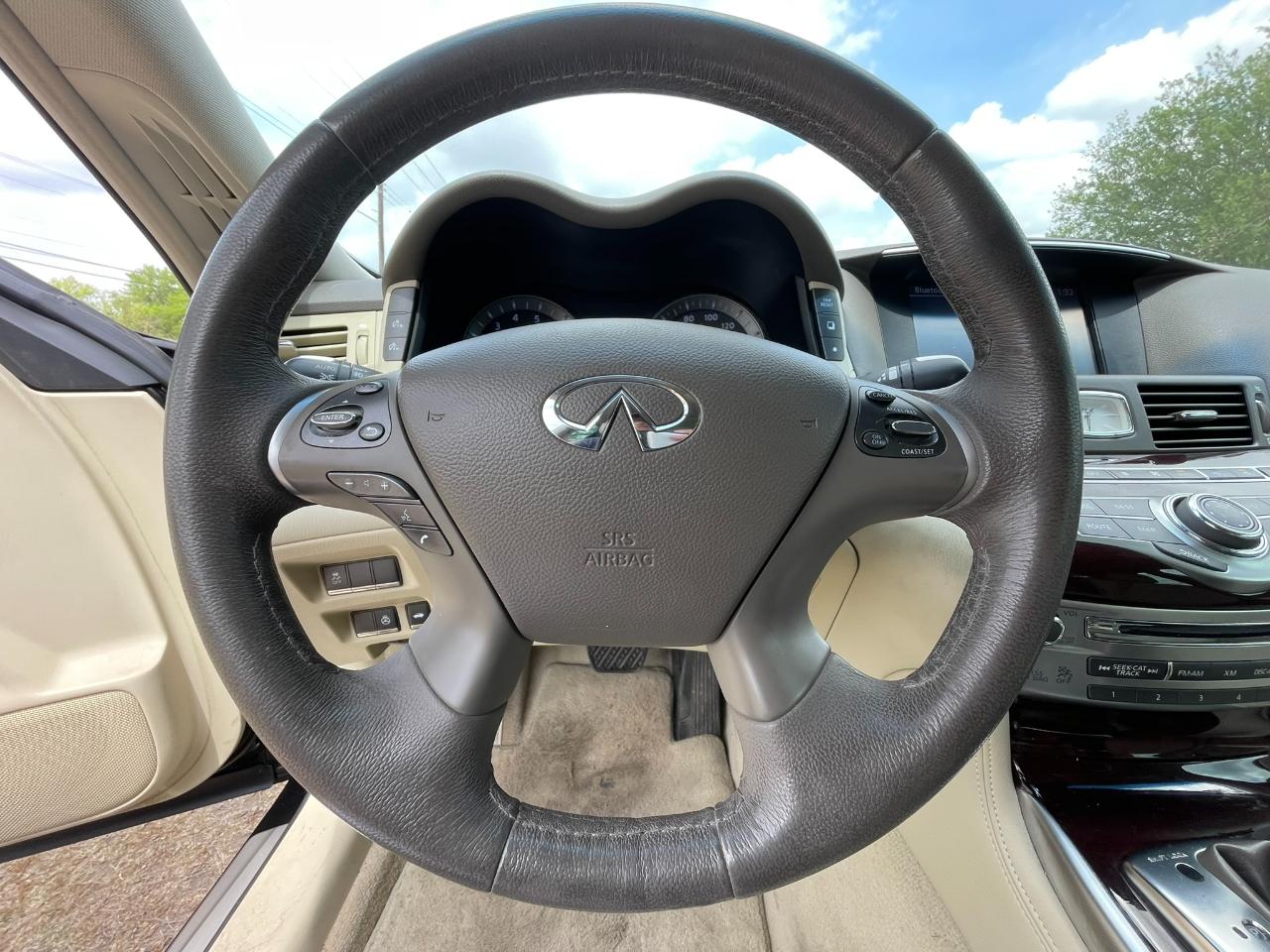 Infiniti Q70 37 2015