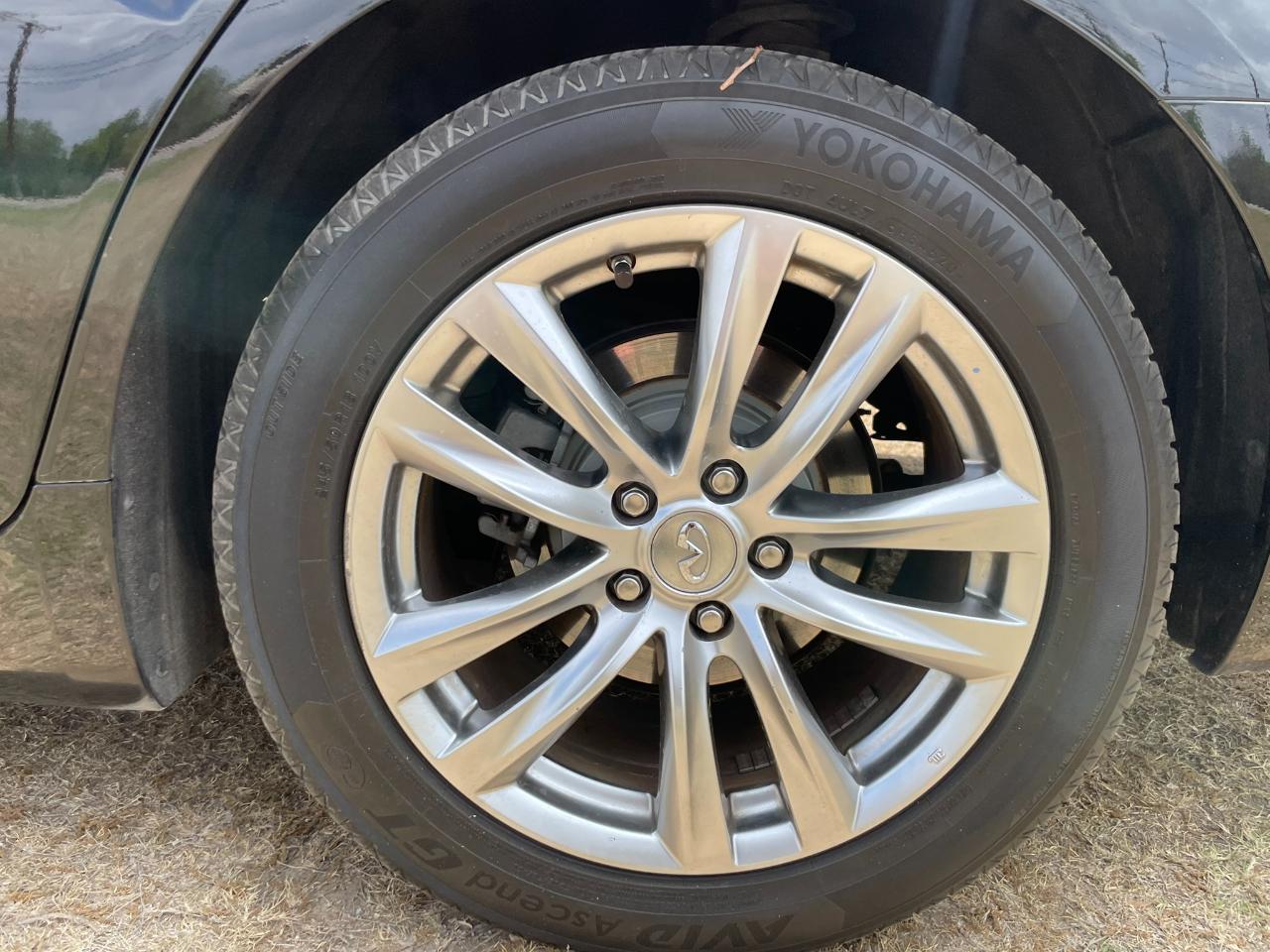 Infiniti Q70 37 2015