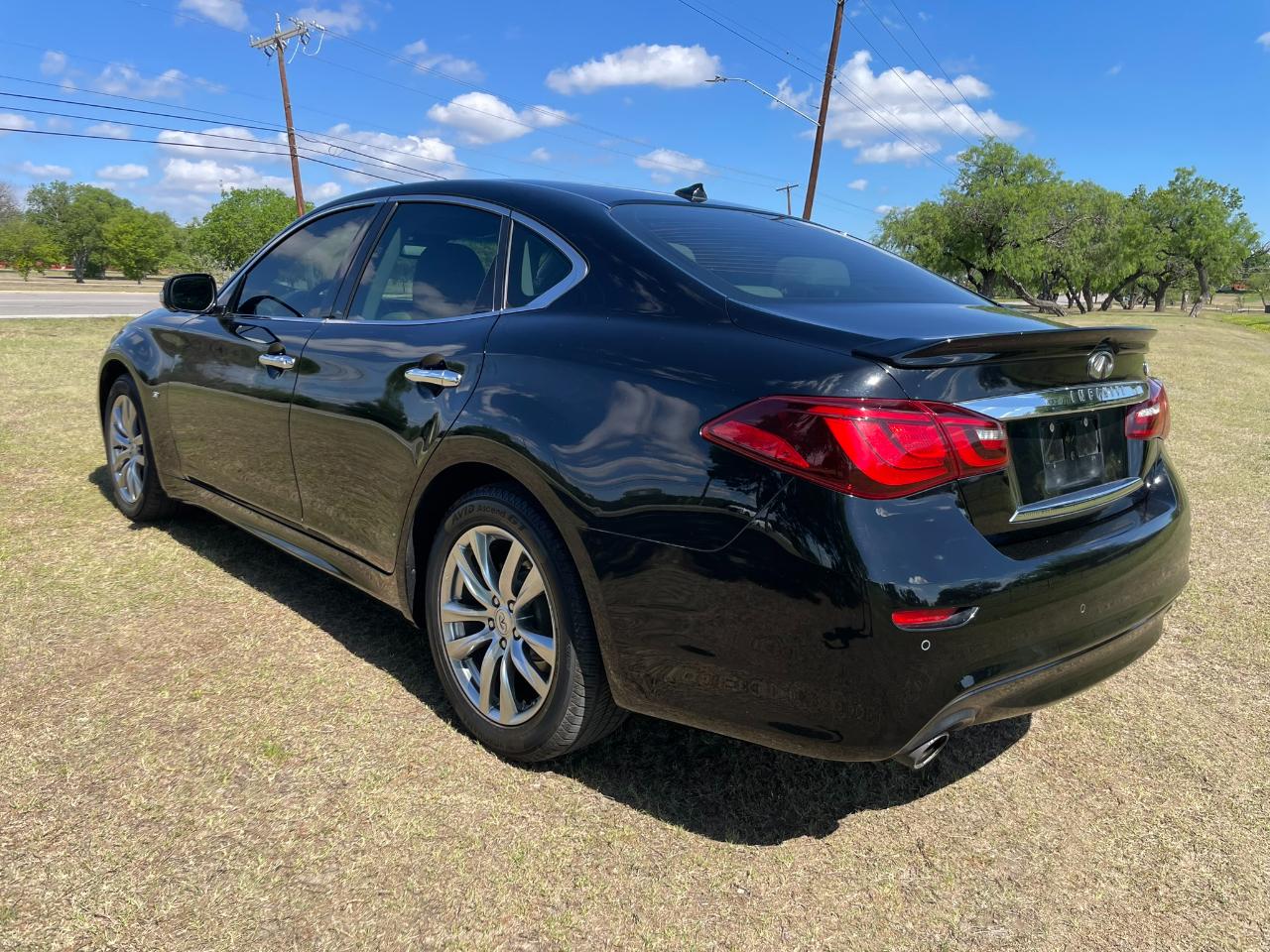 Infiniti Q70 37 2015