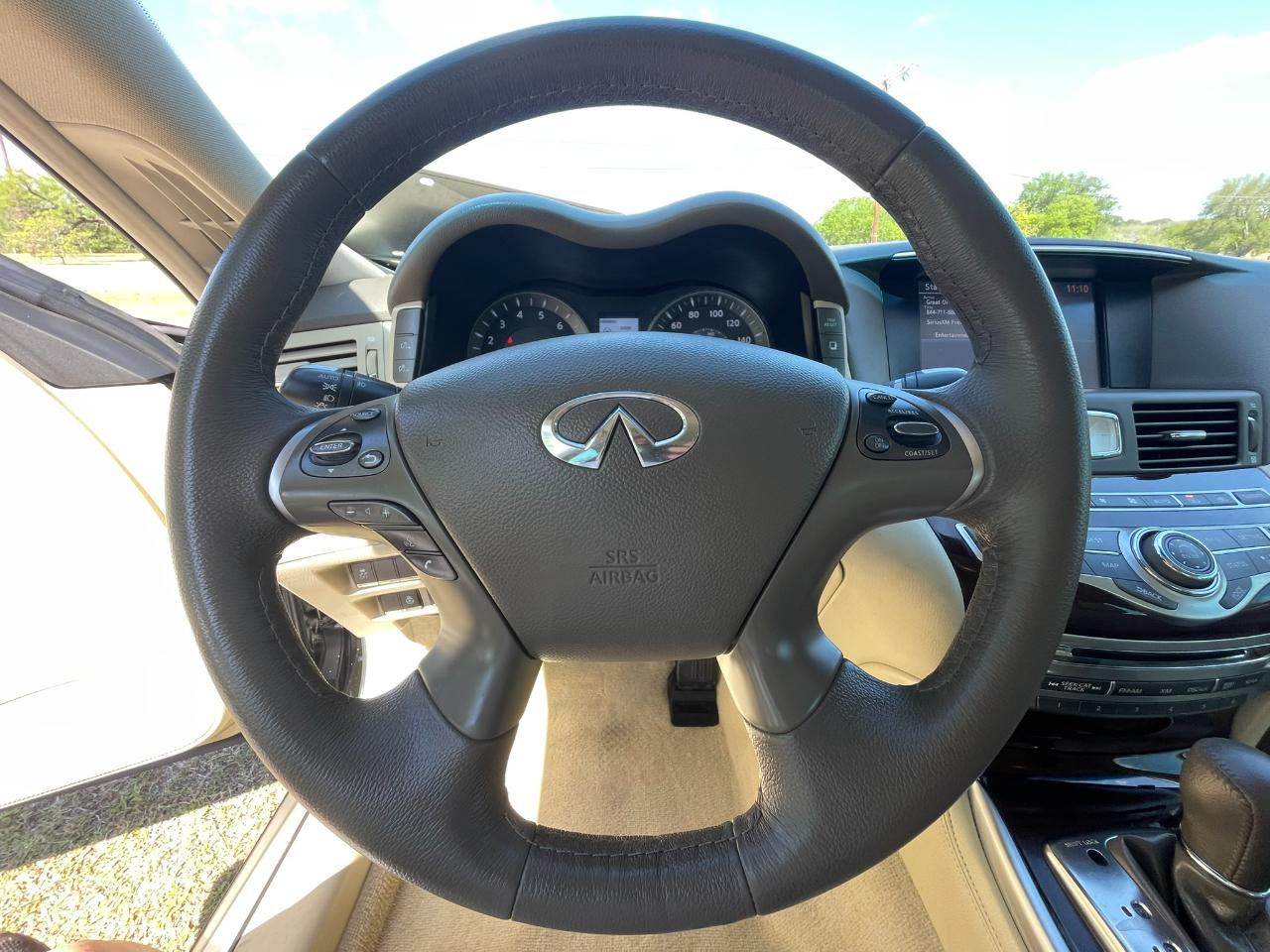 Infiniti Q70 37 2015