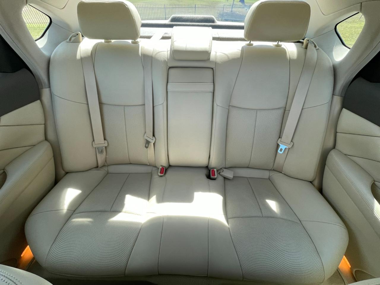 Infiniti Q70 37 2015