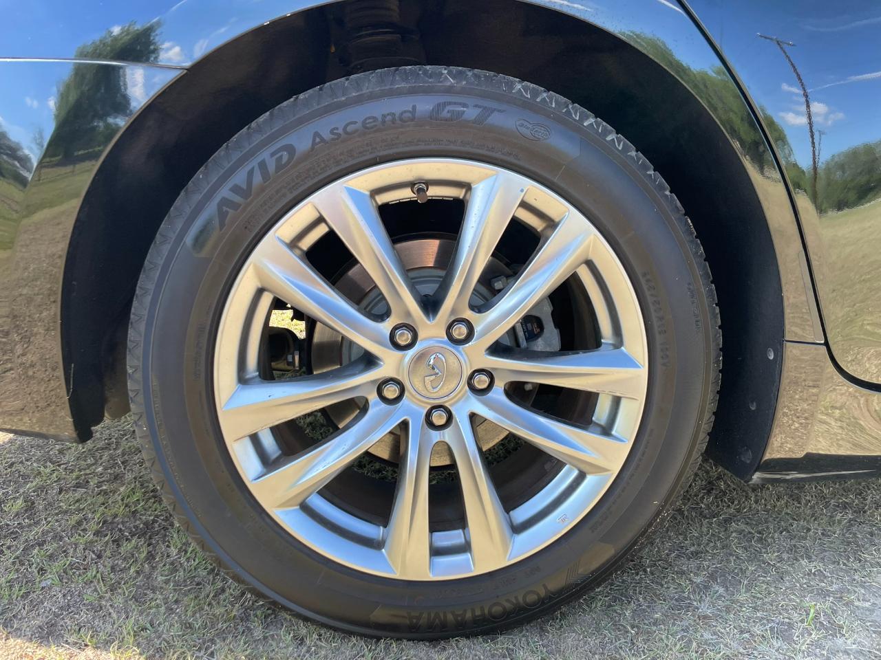 Infiniti Q70 37 2015