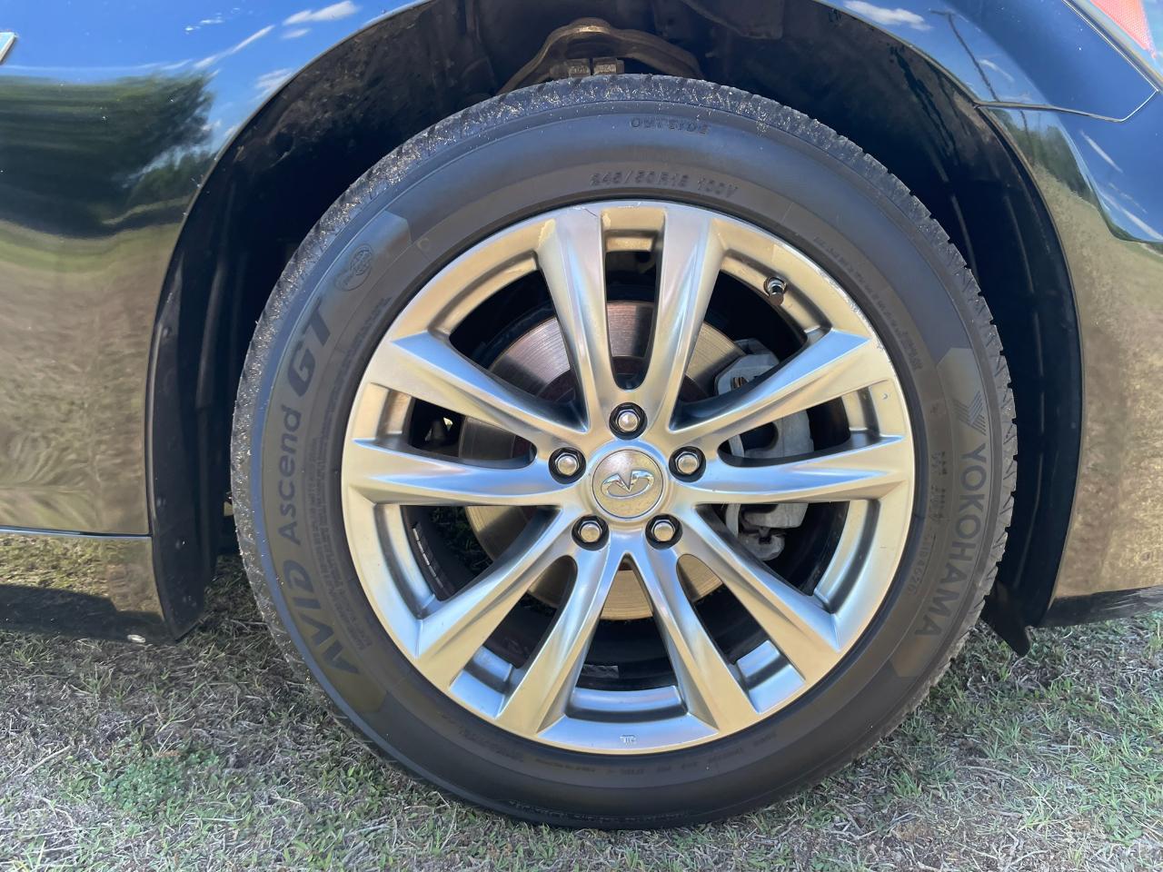 Infiniti Q70 37 2015