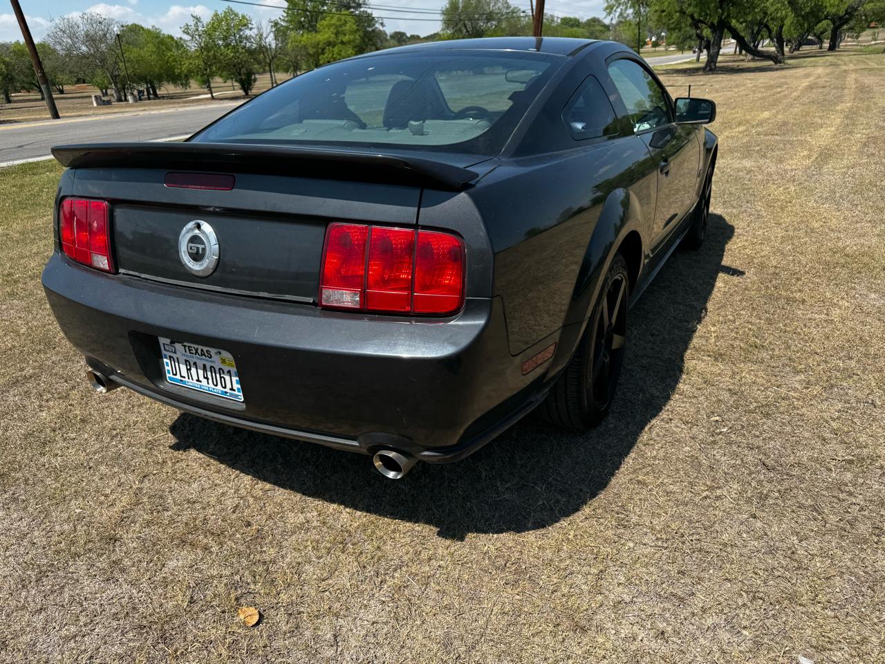 Ford Mustang GT Deluxe Coupe 2008