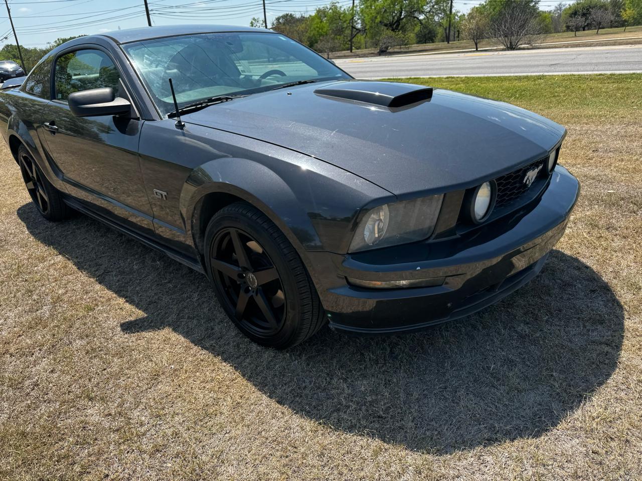 Ford Mustang GT Deluxe Coupe 2008