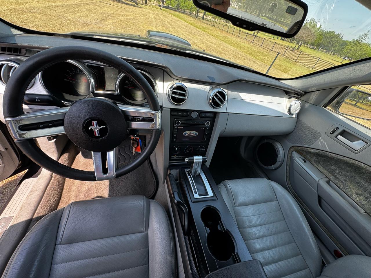 Ford Mustang GT Deluxe Coupe 2008