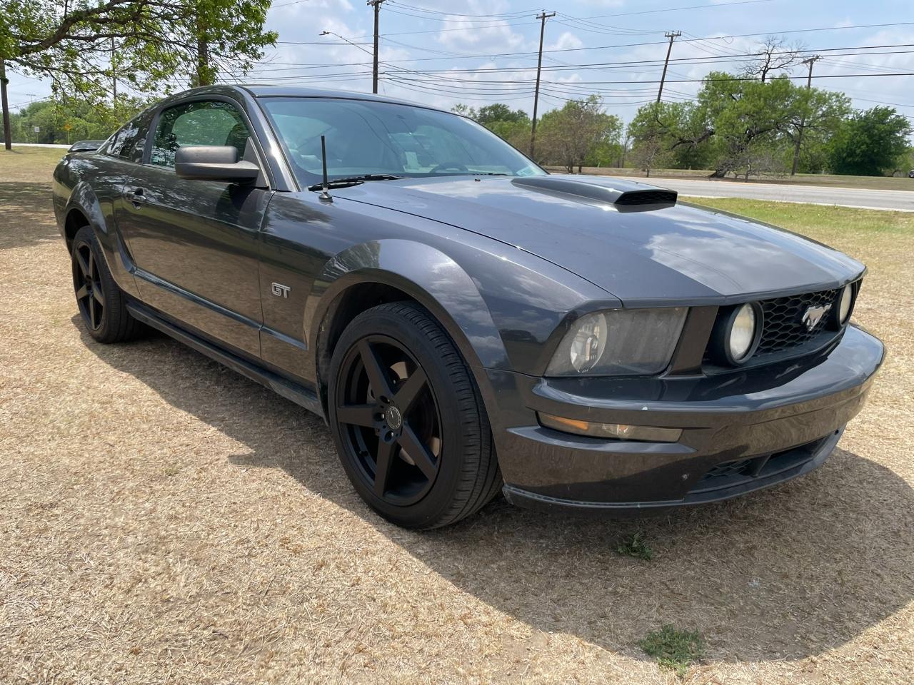 Ford Mustang GT Deluxe Coupe 2008