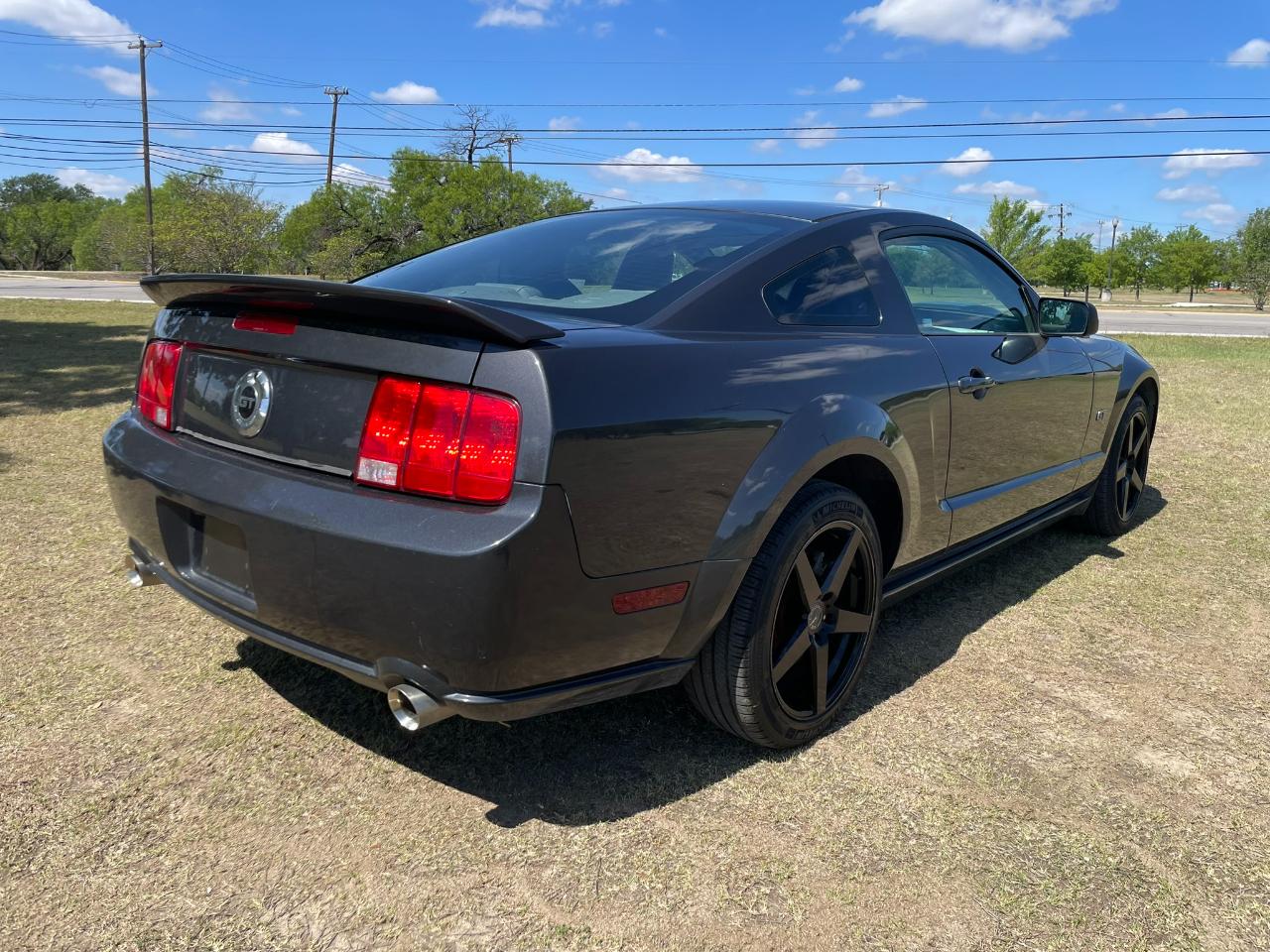 Ford Mustang GT Deluxe Coupe 2008