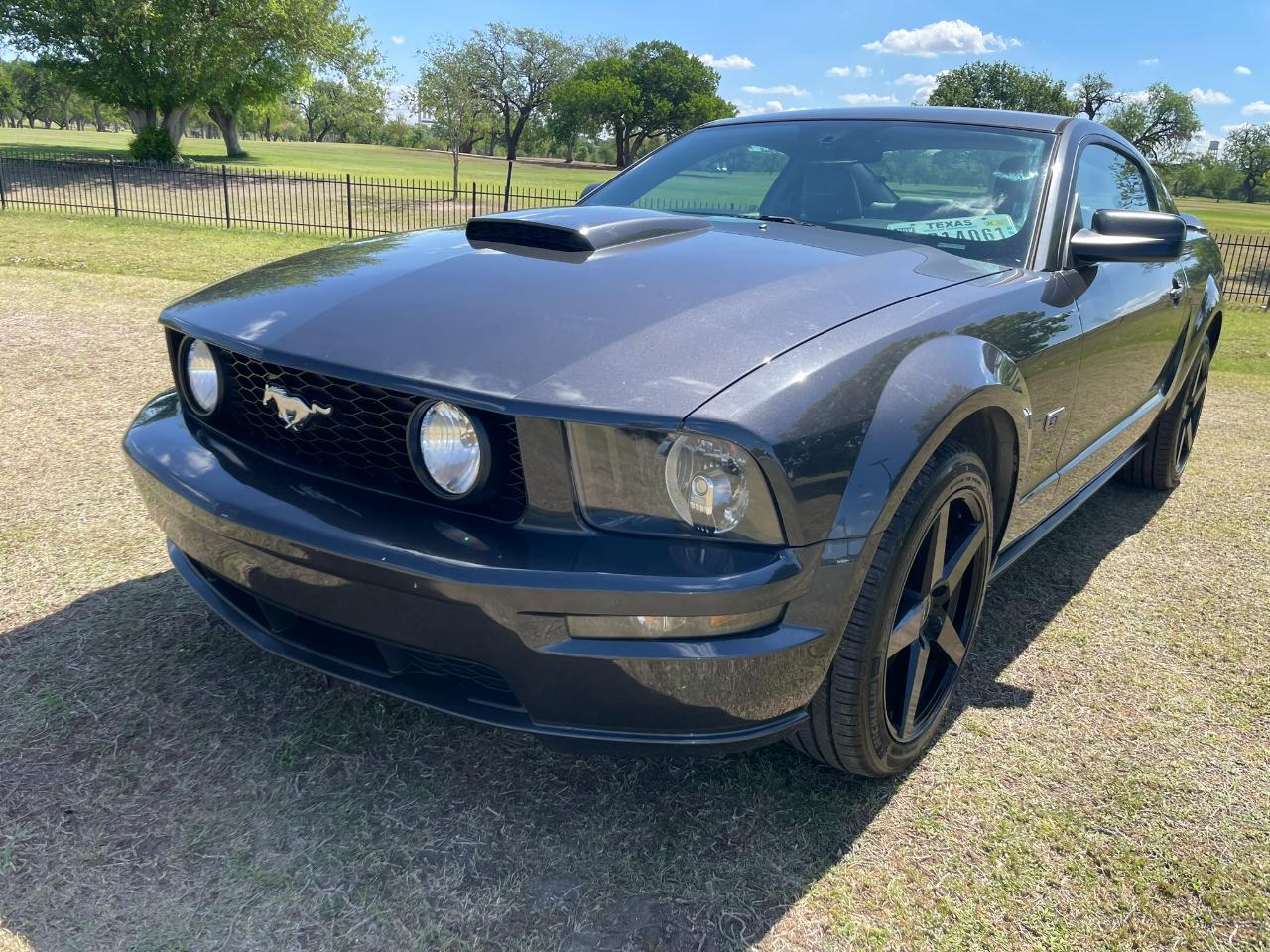 Ford Mustang GT Deluxe Coupe 2008