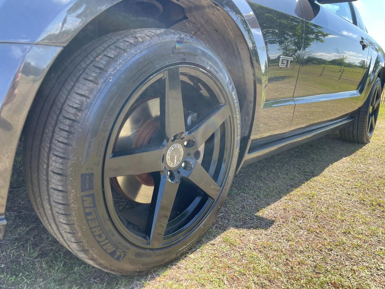 Ford Mustang GT Deluxe Coupe 2008