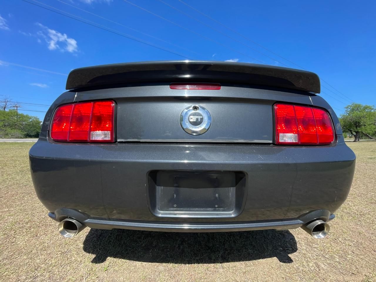 Ford Mustang GT Deluxe Coupe 2008