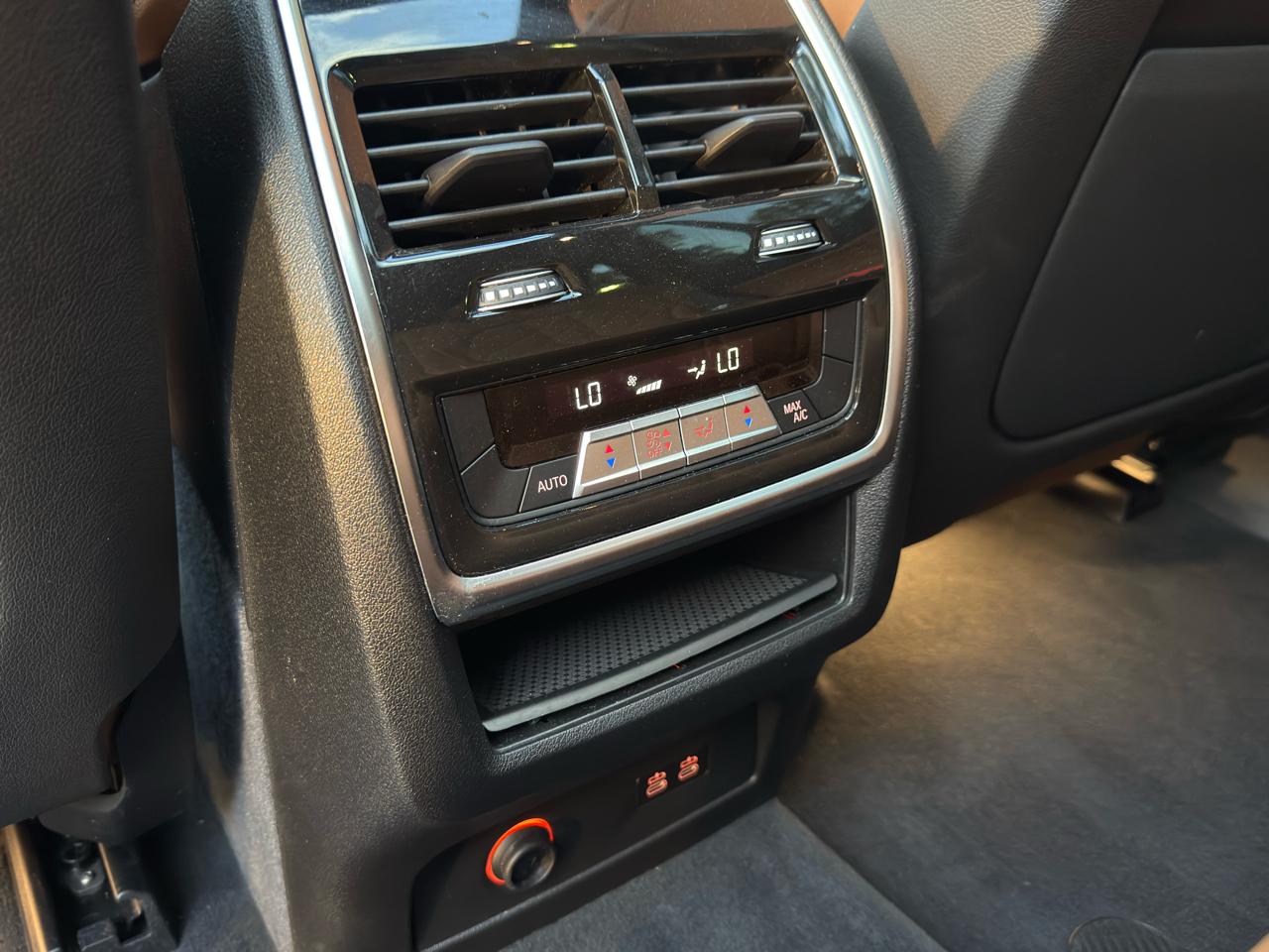 BMW X5 xDrive40i 2025