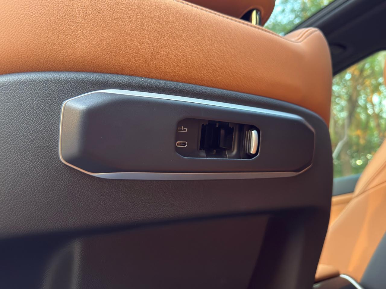 BMW X5 xDrive40i 2025