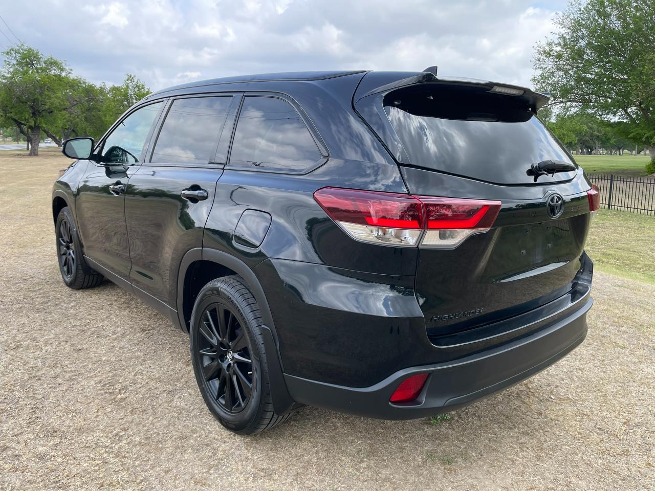Toyota Highlander SE FWD V6 2019