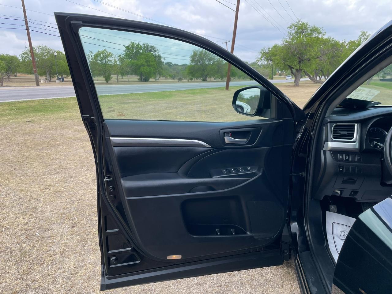 Toyota Highlander SE FWD V6 2019