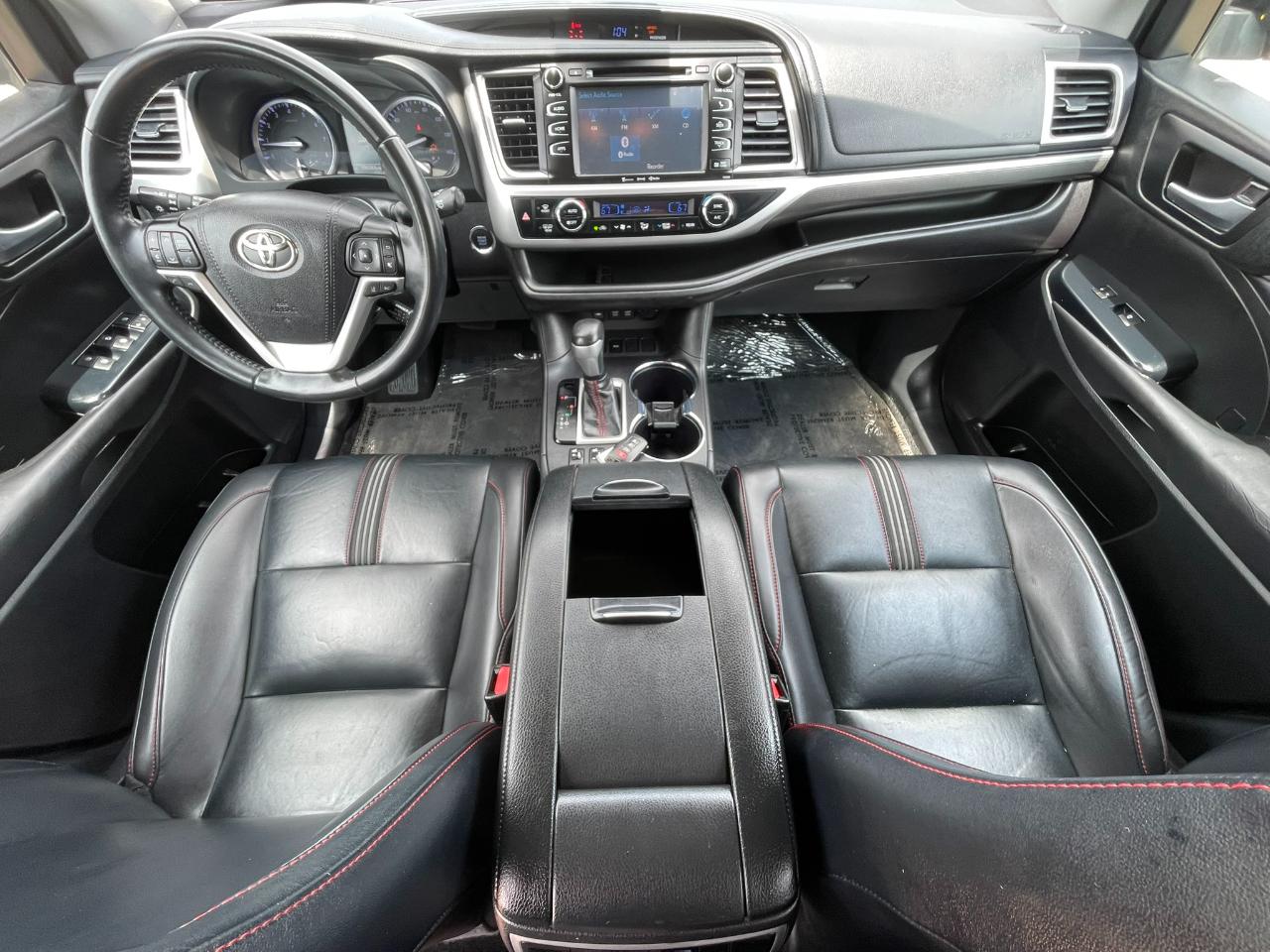 Toyota Highlander SE FWD V6 2019